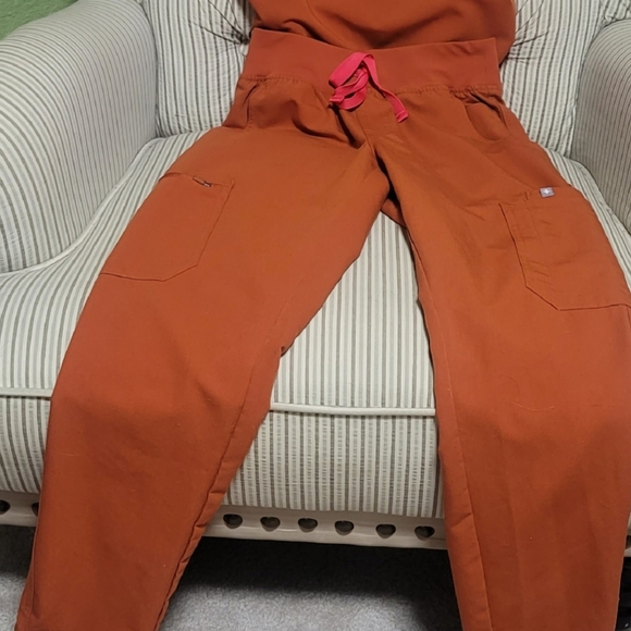 FIGS HW YOLA PANT XXS/P DIRTY CHAI. PO# 5855 - Picture 3 of 7